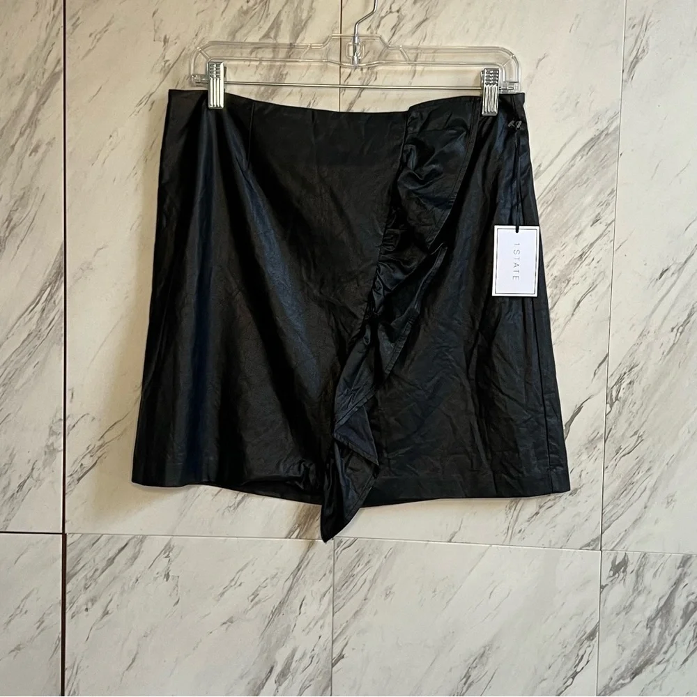 NEW 1.STATE Black Vegan Leather Asymmetrical Ruffle Mini Skirt SZ 8